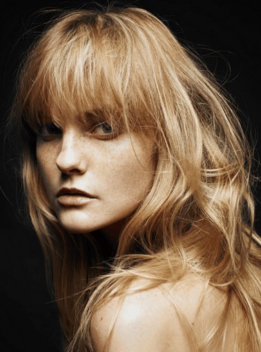 卡罗琳·特提妮 Caroline Trentini