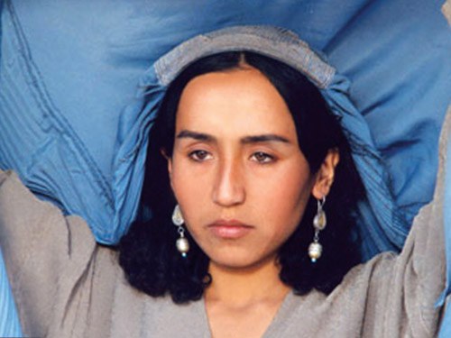 阿格莱·雷扎伊 Agheleh Rezaie