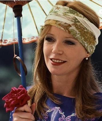 安格哈拉德·瑞丝 Angharad Rees