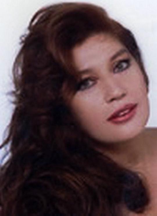 美拉莱.奥尔浑塞 Meral Orhonsay