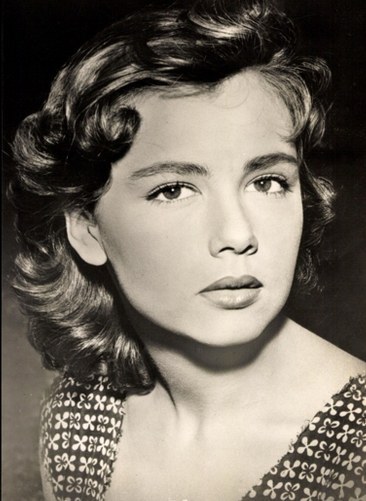 洛雷拉·德卢卡 Lorella De Luca