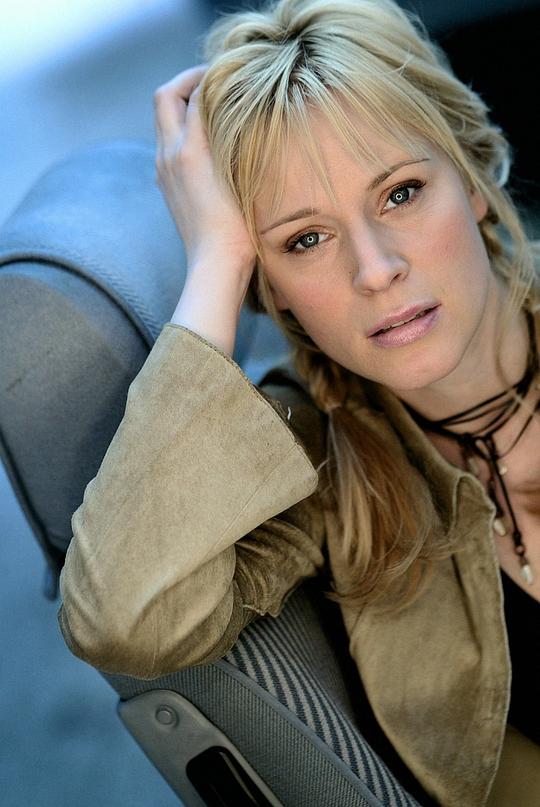 艾本·叶尤 Iben Hjejle