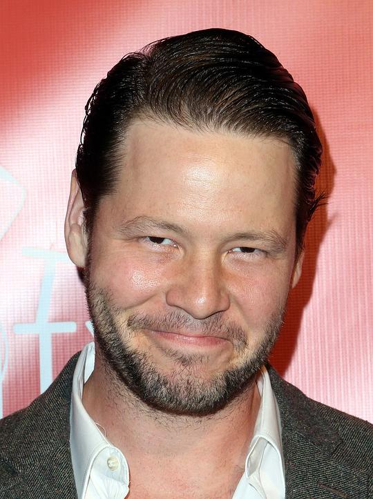 伊克·巴里霍尔兹 Ike Barinholtz
