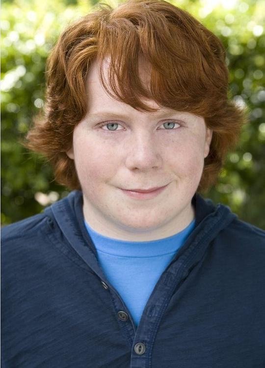 塔克·阿尔布里齐 Tucker Albrizzi