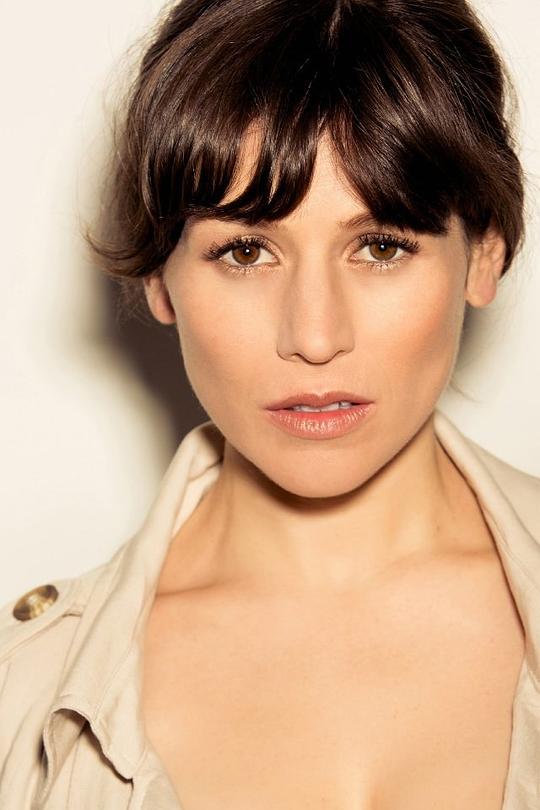 雅艾尔·斯通 Yael Stone
