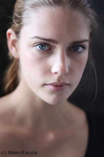 劳拉·伯林 Laura Berlin