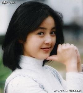 龚露 Michelle Gong