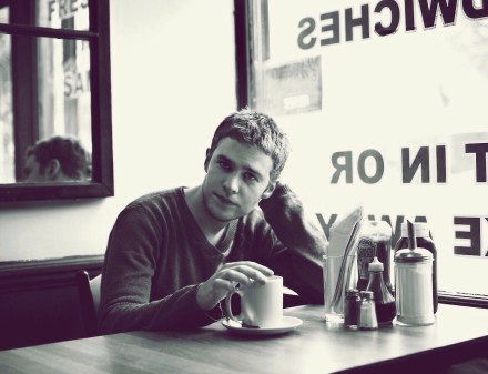伊恩·德·卡斯泰克 Iain De Caestecker