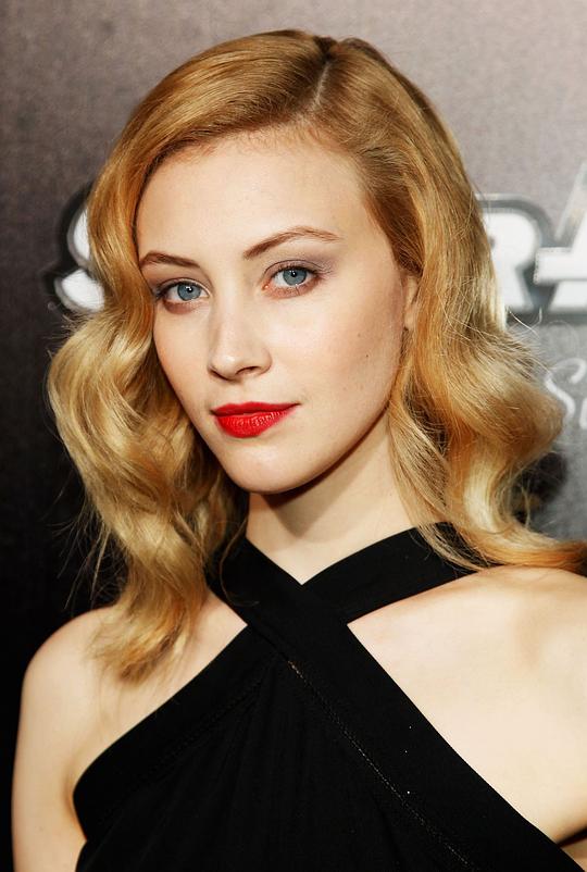 莎拉·加顿 Sarah Gadon