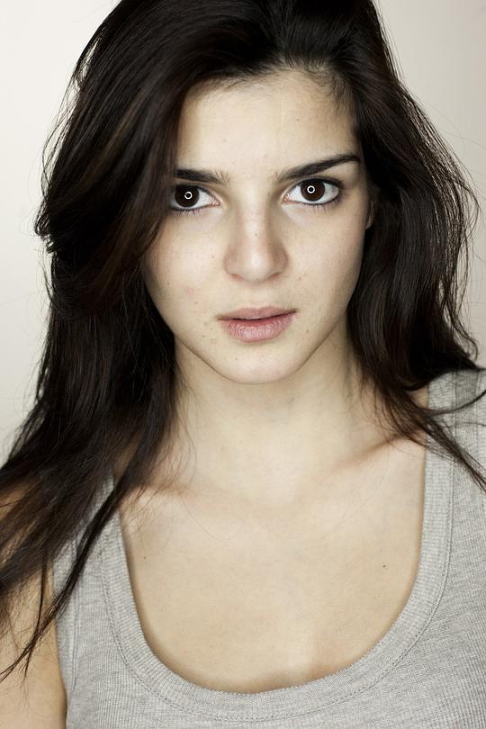 克拉拉·拉戈 Clara Lago