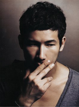 李言 Eon Lee