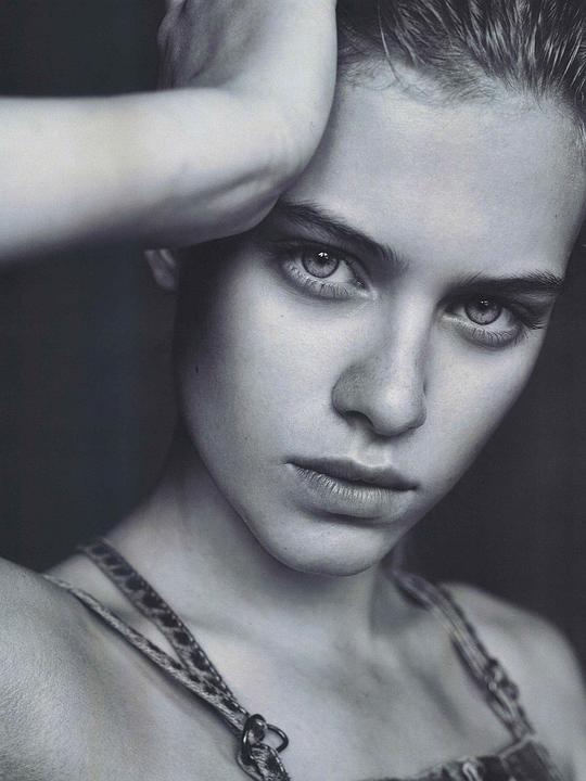 提拉·斯考比 Tiera Skovbye