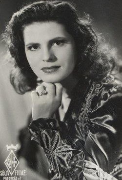 Amália Rodrigues Amália Rodrigues