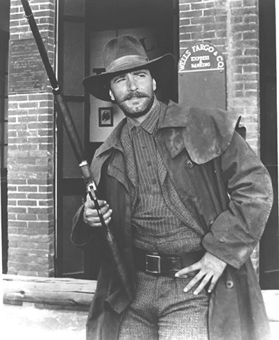 李·霍斯利 Lee Horsley