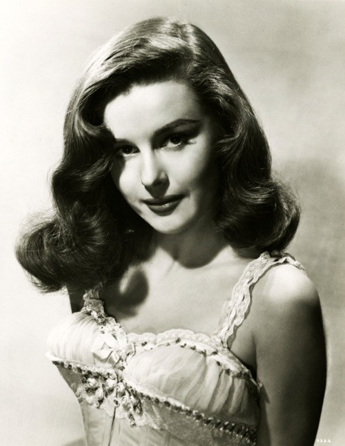 伊莲·斯图沃特 Elaine Stewart