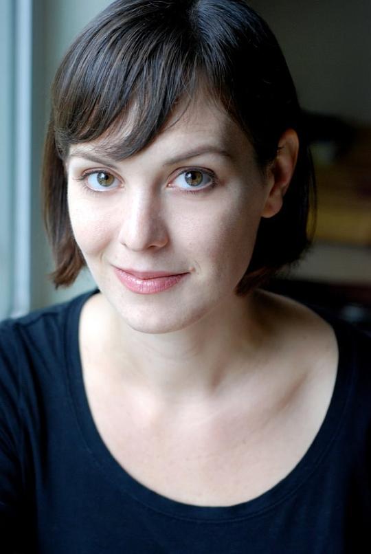 艾莉西亚·戴尔莫 Alycia Delmore