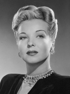 希拉里·布鲁克 Hillary Brooke