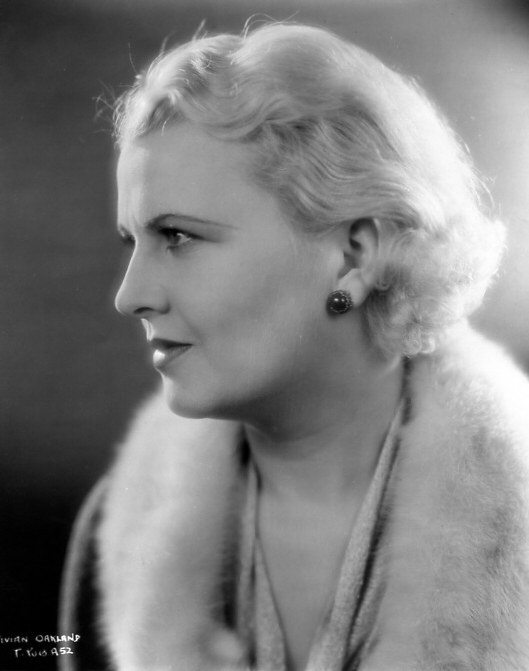 薇薇恩·奥克兰 Vivien Oakland