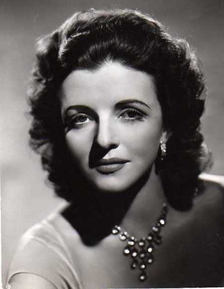 莫娜·玛丽斯 Mona Maris