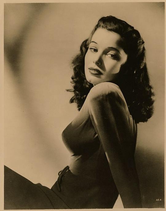 洛伊丝·科利尔 Lois Collier