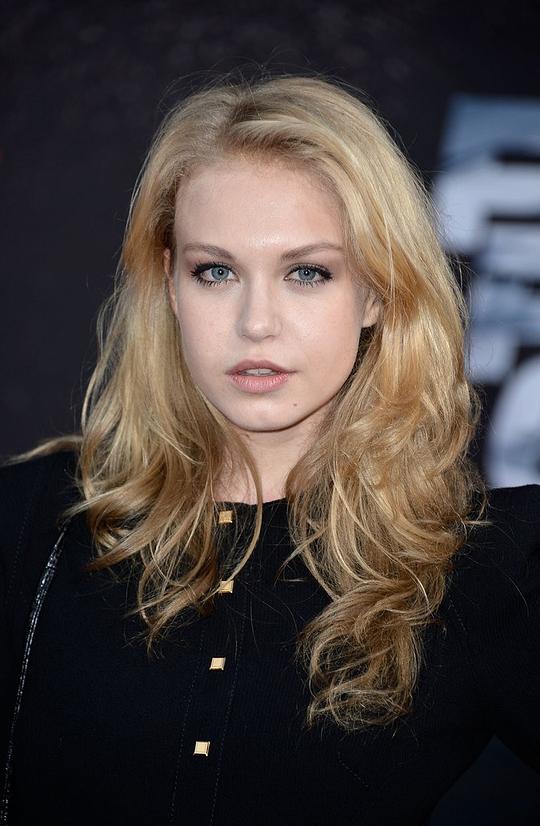 佩内洛普·米契尔 Penelope Mitchell