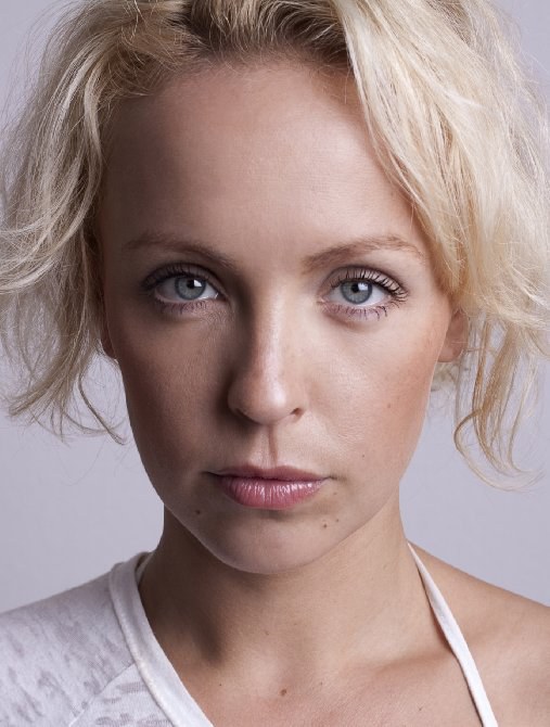 尤莉·奥尔嘉 Julie Ølgaard