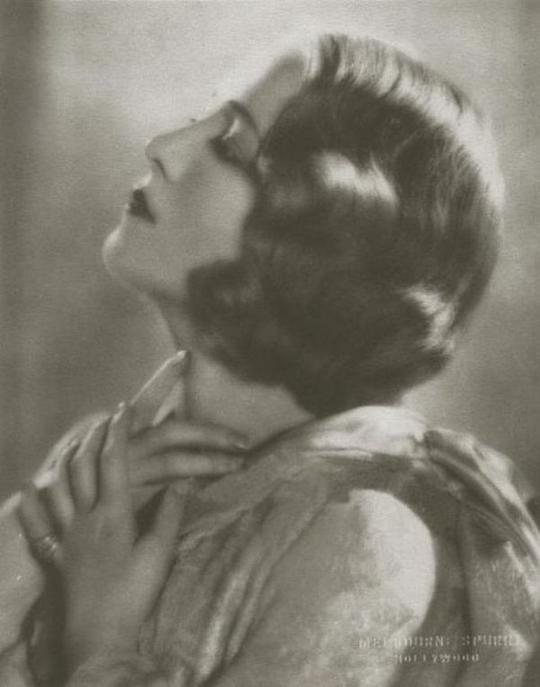 波利娜·加龙 Pauline Garon