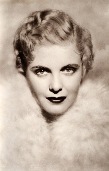 琼·缪尔 Jean Muir