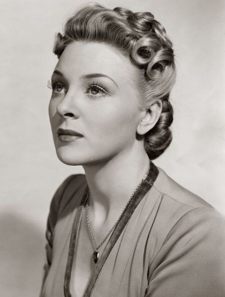 伊芙琳·安克尔斯 Evelyn Ankers