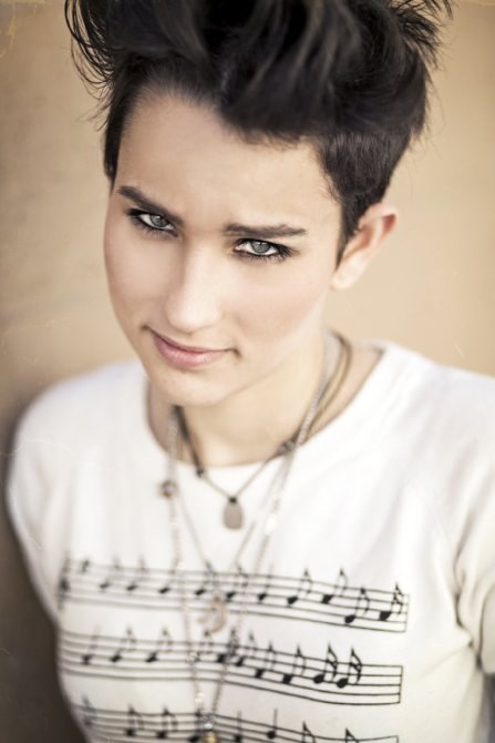 贝克斯·泰勒-克劳斯 Bex Taylor-Klaus