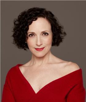 毕比·诺维尔什 Bebe Neuwirth