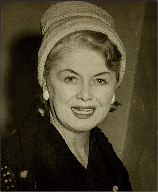 勒妮·休斯敦 Renee Houston