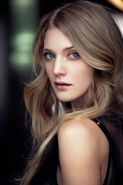 雯特·艾娃·佐莉 Winter Ave Zoli