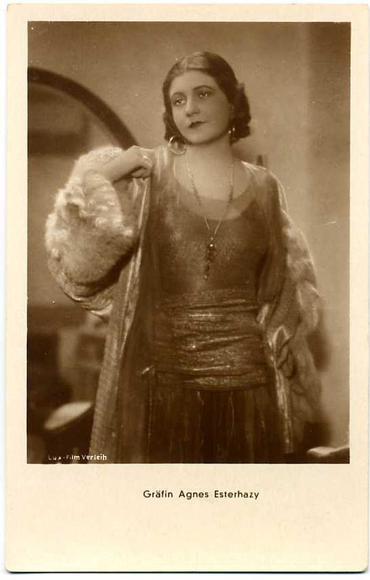 艾格尼丝·埃斯特黑齐 Agnes Esterhazy