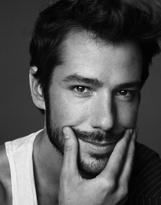 亚历杭德罗·阿尔巴罗辛 Alejandro Albarracín