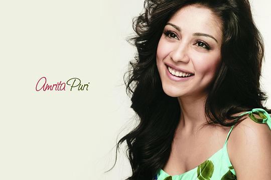阿姆里塔·普利 Amrita Puri
