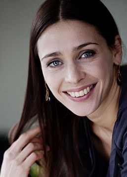 劳拉·德拉斯拜克 Laura Drasbæk