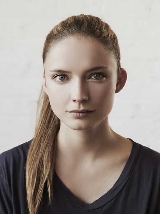 尼尔·伦奥霍特 Neel Rønholt