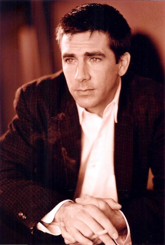 拉里·霍尔登 Larry Holden