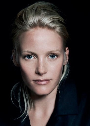 劳拉·布林 Laura Birn