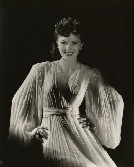 罗赛拉·汤妮 Rosella Towne