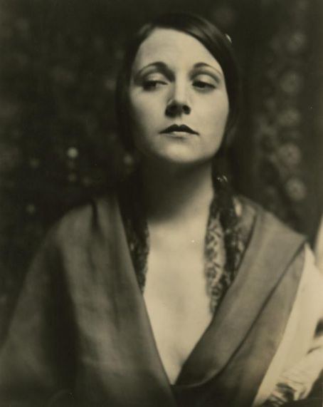 桃乐茜·德沃尔 Dorothy Devore