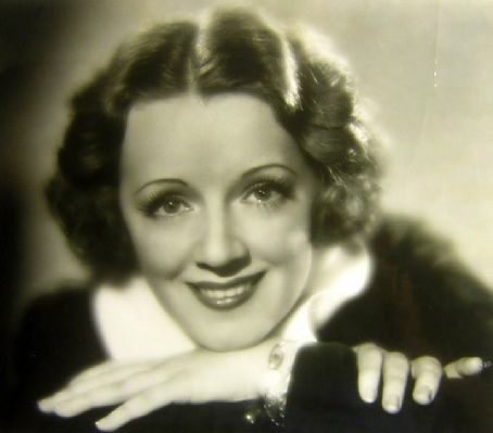 伊内兹·考特尼 Inez Courtney