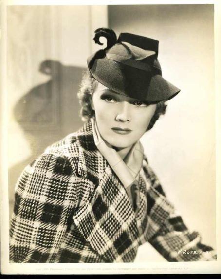 Elizabeth Russell Elizabeth Russell