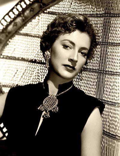 瓦伦蒂娜·格特斯 Valentina Cortese