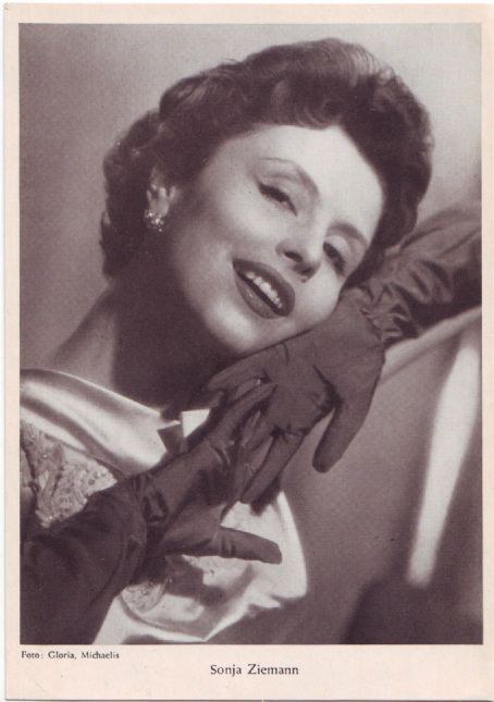 索妮娅·齐曼 Sonja Ziemann