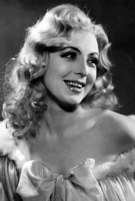 维娅·阿尔特马内 Vija Artmane