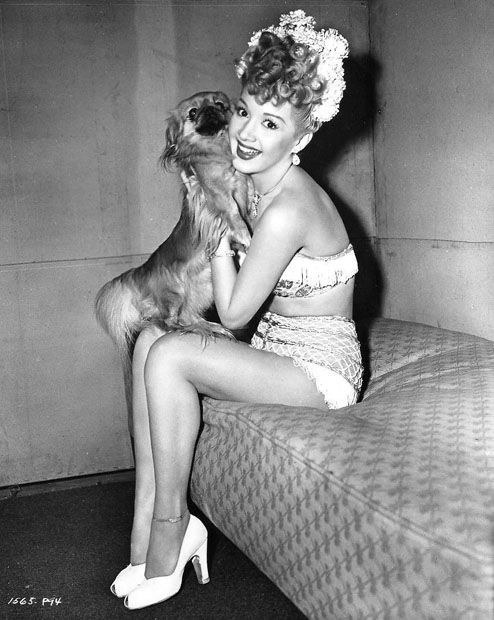 奥尔加·圣胡安 Olga San Juan