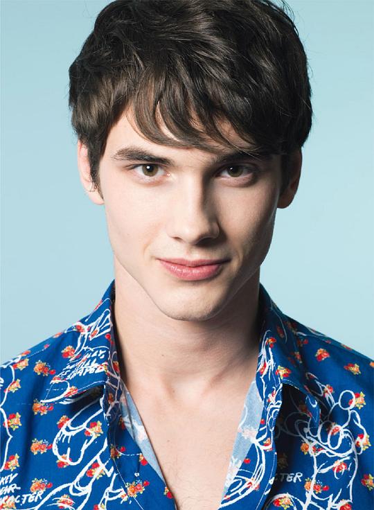 皮耶-加百列·拉卓 Pier-Gabriel Lajoie