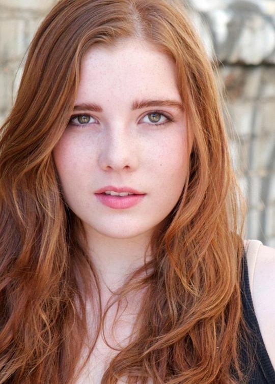 伊莉斯·埃伯利 Elise Eberle